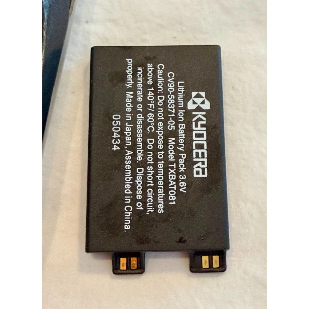 Kyocera 2325 Cellular Candybar‎ phone